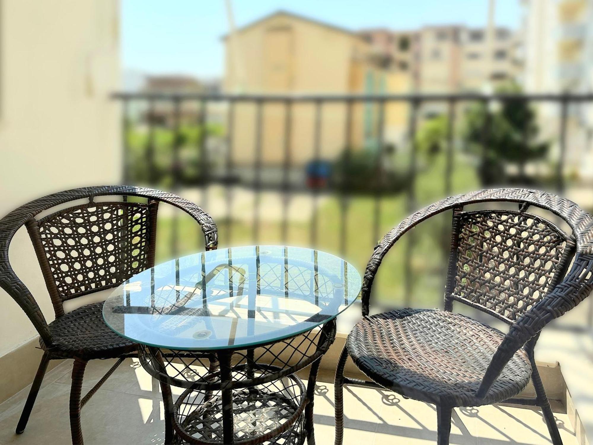 Apartment - Sea View - *