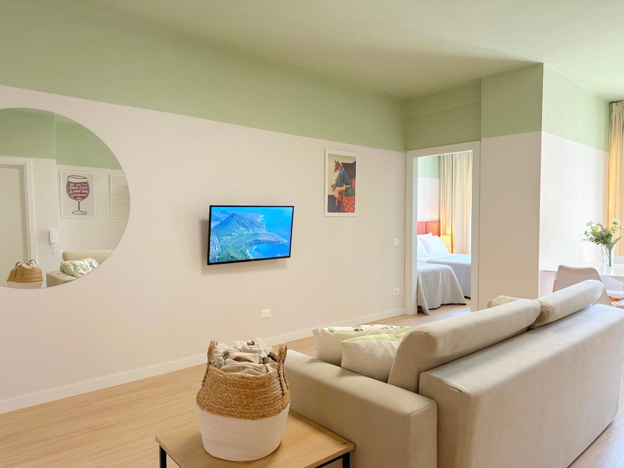 Apartment - Sea View - *
